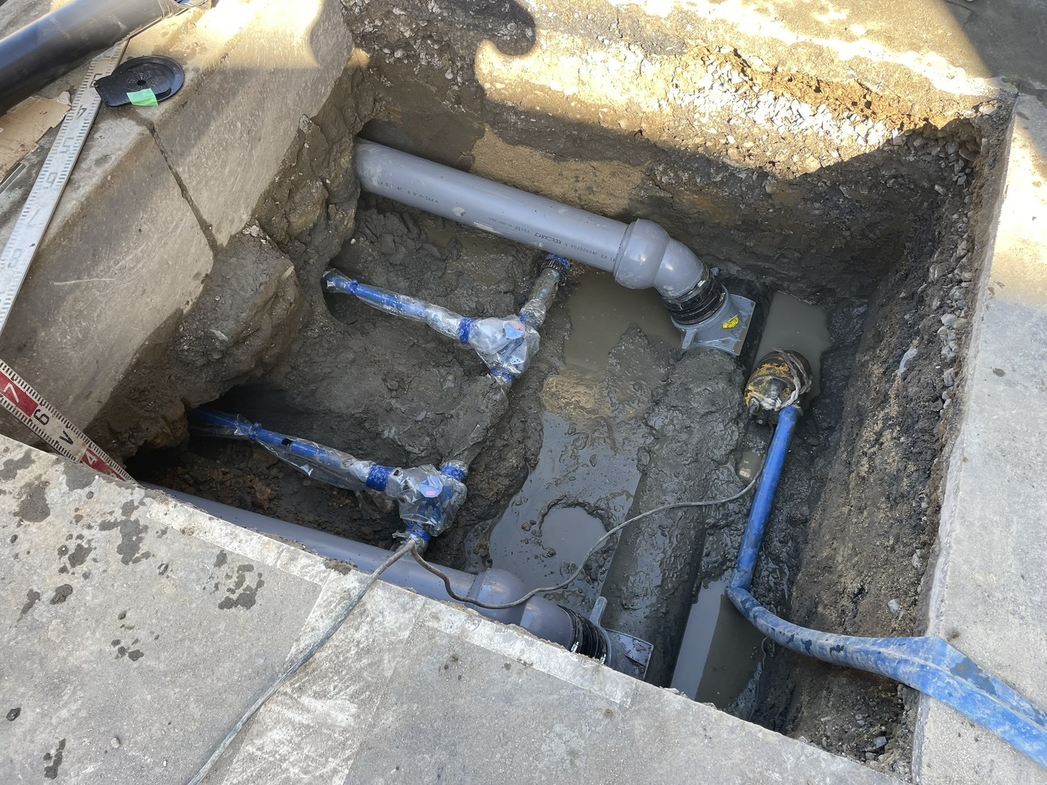 給排水管取出し工事